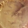 Ученые изучают "смайлик" на Марсе