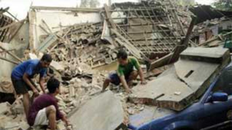 Землетрясение в Индонезии: Число погибших превысило три тысячи человек