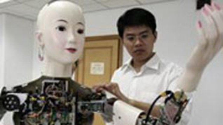 Китайцы построили свою первую женщину-андроида