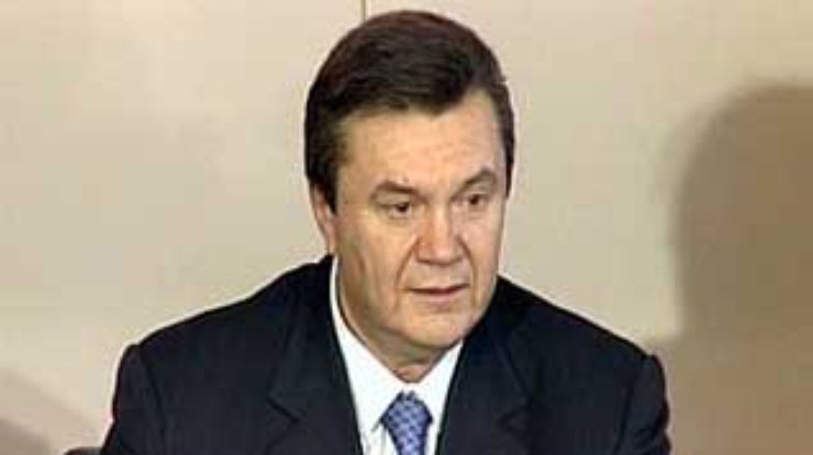 Янукович подписал с нефтетрейдерами меморандум о партнерстве