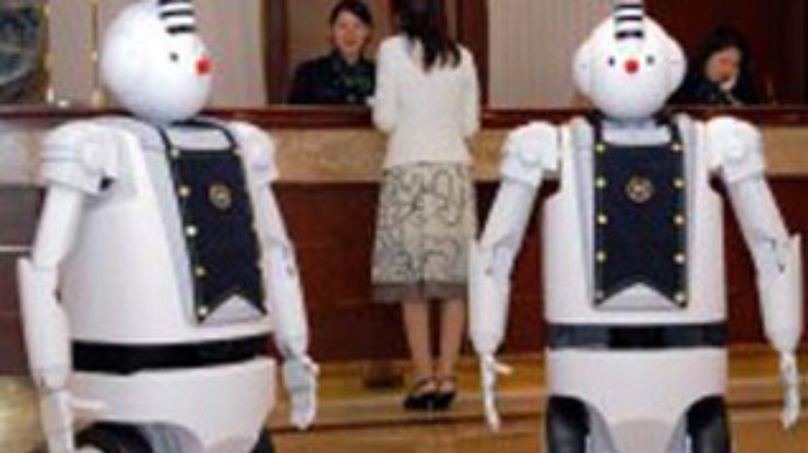 Японцы создали робота, который не боится толпы