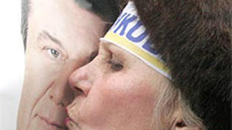 Янукович лидирует в рейтинге доверия