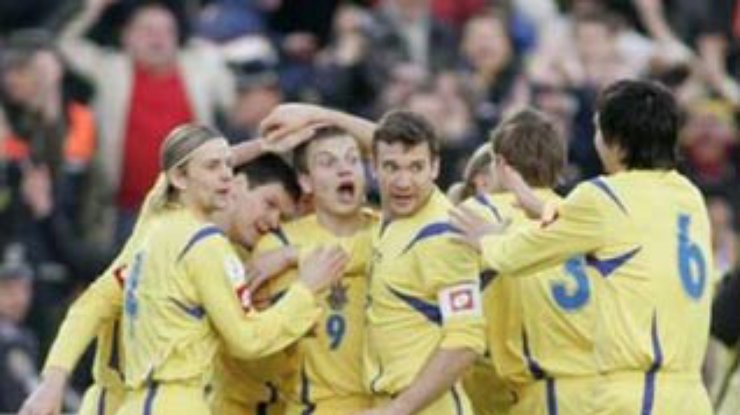Сборная Украины по футболу обыграла со счетом 1:0 команду Литвы