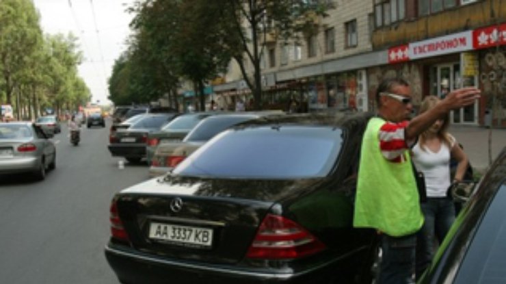 С июля час парковки в столице может стоить 30 гривен