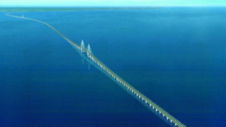 В Китае завершили строительство самого длинного моста в мире