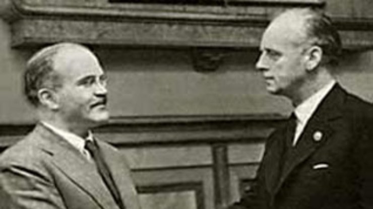 68 лет назад был подписан пакт Молотова-Риббентропа