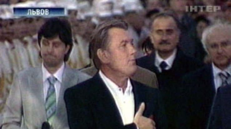 Ющенко посетил Львовский форум издателей