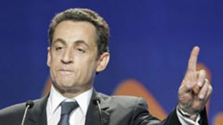 Саркози: Тем, кто стремится к насилию во имя ислама, не место во Франции