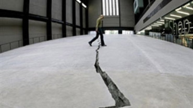 Лондонская галерея Tate обзавелась 167-метровой инсталляцией