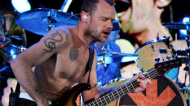 У бас-гитариста Red Hot Chili Peppers сгорел дом в Малибу