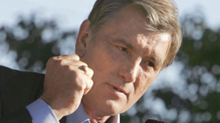 Ющенко потребовал от Тимошенко избавиться от людей Медведчука