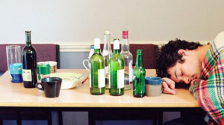 В школах Шотландии вводится игра "Помоги пьяному другу"