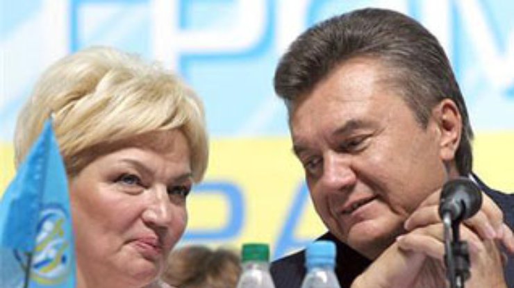 Партия регионов отчитала Богатыреву