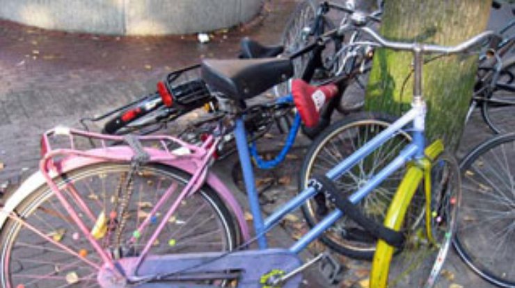 В Голландии учат воровать велосипеды