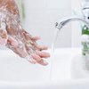 Для профилактики простуды лучше мыть руки, чем пить витамины