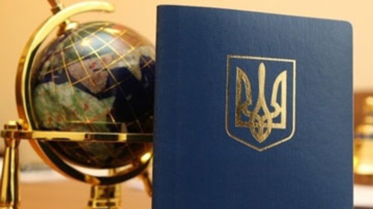 МИД: Украинцам стали вдвое чаще выдавать шенгенские визы