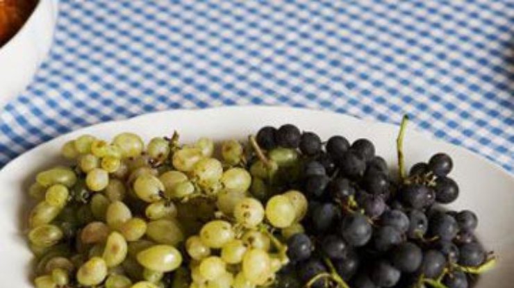 Ученые нашли лекарство от лейкемии в виноградных косточках