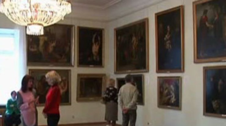 Немецкие искусствоведы прибыли в Крым для идентификации аахенских картин