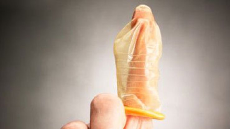 Бенкендорф: Подорожание презервативов угрожает будущему страны