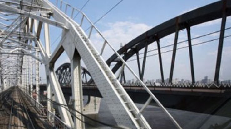 Кабмин выделил 50 миллионов на достройку Дарницкого моста
