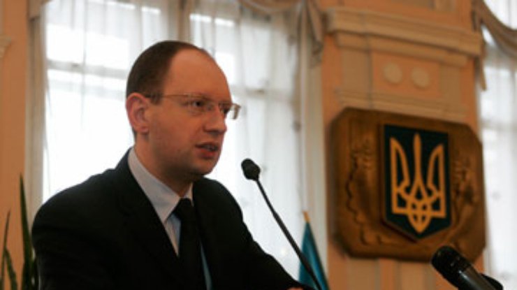 Яценюк: Фемида не может быть для политиков правовой дубиной