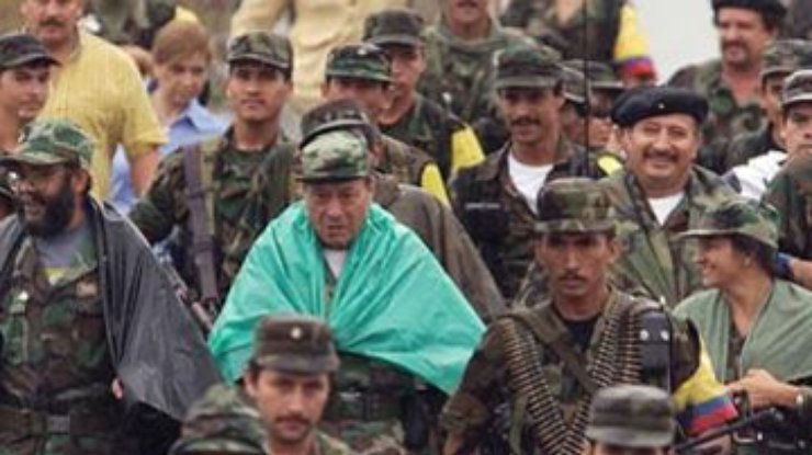 Безграмотность колумбийских повстанцев спасла министра обороны страны