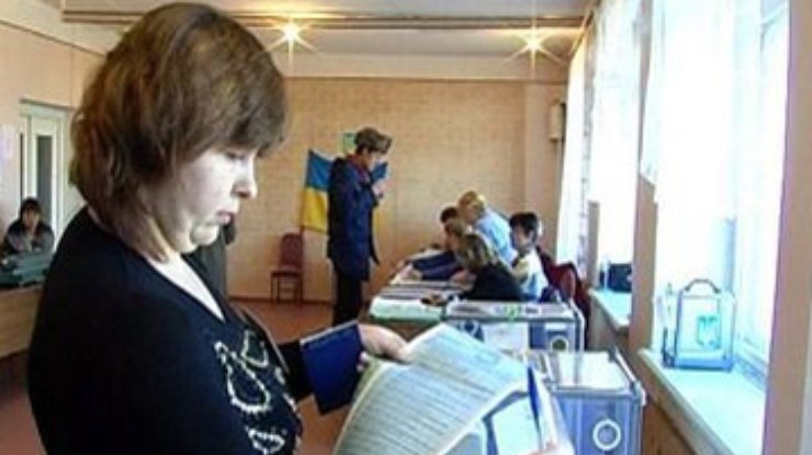 В 20 областях Украины проходят досрочные выборы городских и сельских голов