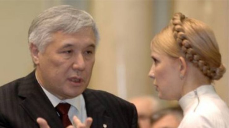 Премьер хочет, чтобы Ехануров "отвечал по Уголовному кодексу"