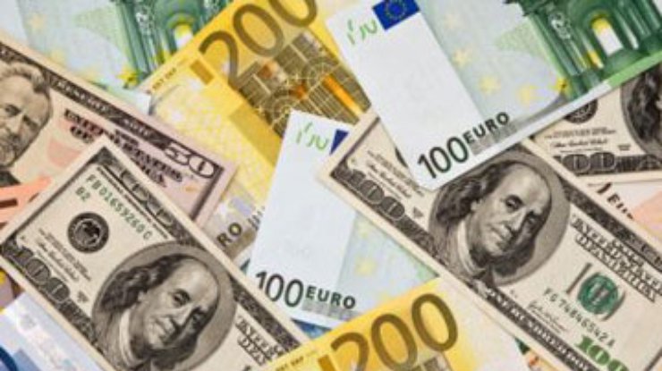 Более 70 банков могут потерять доступ к валюте