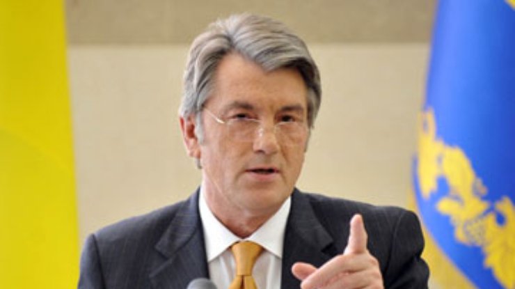 Ющенко отвергает вариант передачи президентской власти