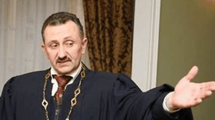 Зварыч решил отказаться от звания заслуженного юриста Украины