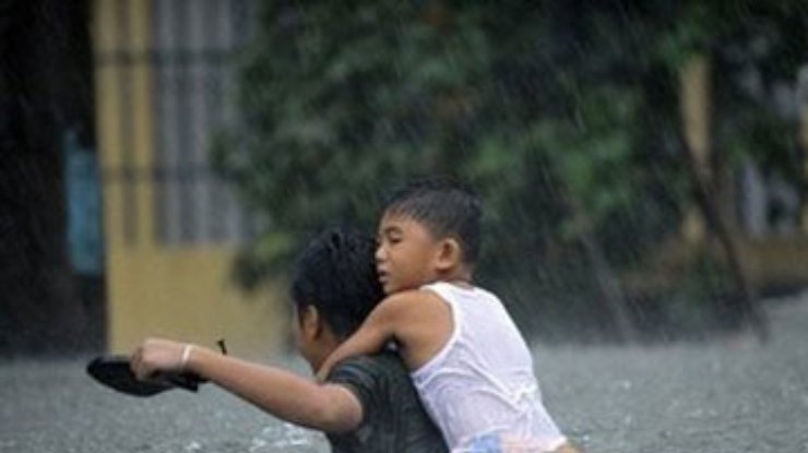 На Филиппинах объявлен режим ЧП из-за сильнейшего наводнения