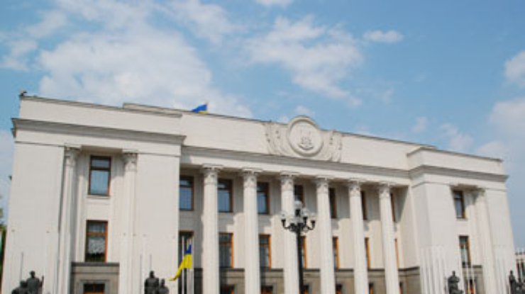 Рада требует от Ющенко кандидатуру министра обороны