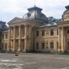На Львовщине нелегалов хотят разместить во дворце XIX века