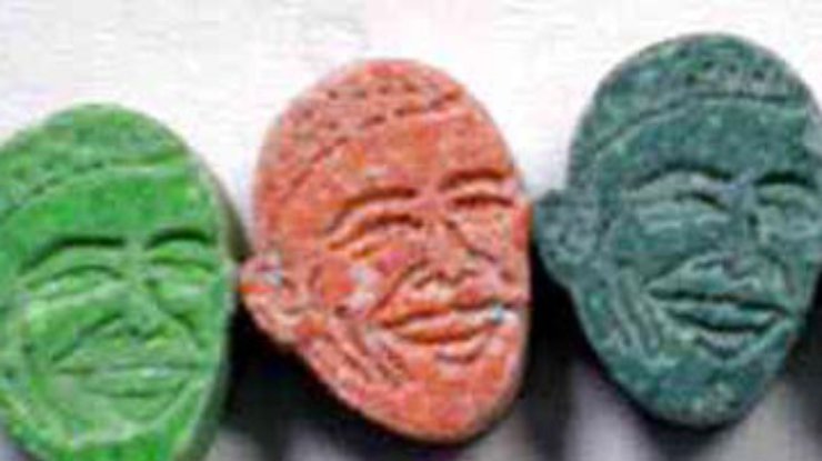 В США появились таблетки "экстази" с изображением Обамы