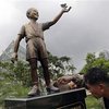В Индонезии появилась статуя маленького Обамы