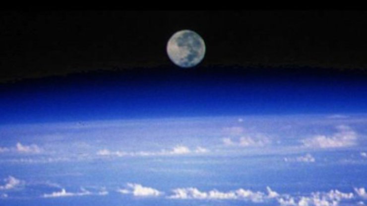 Земная атмосфера имеет космическое происхождение