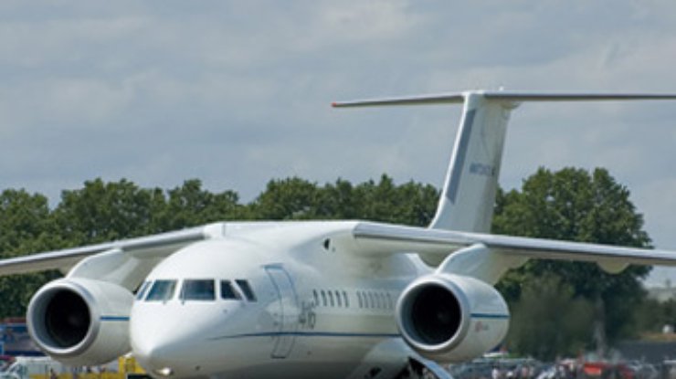 Самолет Ан-148 совершил первый коммерческий рейс
