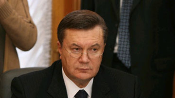 Янукович уже приготовился принимать "грязевые ванны" сегодня вечером