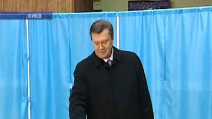 Янукович отдал голос "за хорошие перемены"