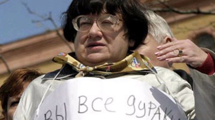 Новодворская назвала Януковича "советским барахлом"