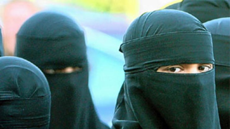 В Саудовской Аравии разрешили спасать девушек из огня