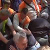 Два защитника парка Горького в Харькове попали в больницу