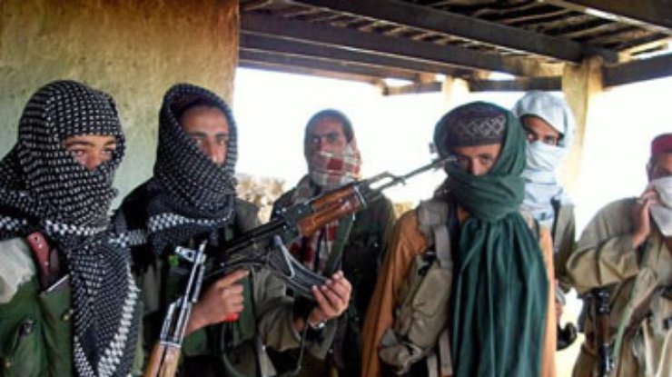 В Пакистане талибы взяли в заложники полторы тысячи человек