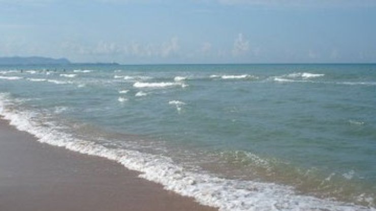 В Одессе в море вылились тонны фекалий, пляжи закрыты