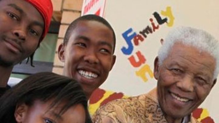 Правнучка Нельсона Манделы погибла в ДТП после открытия ЧМ-2010