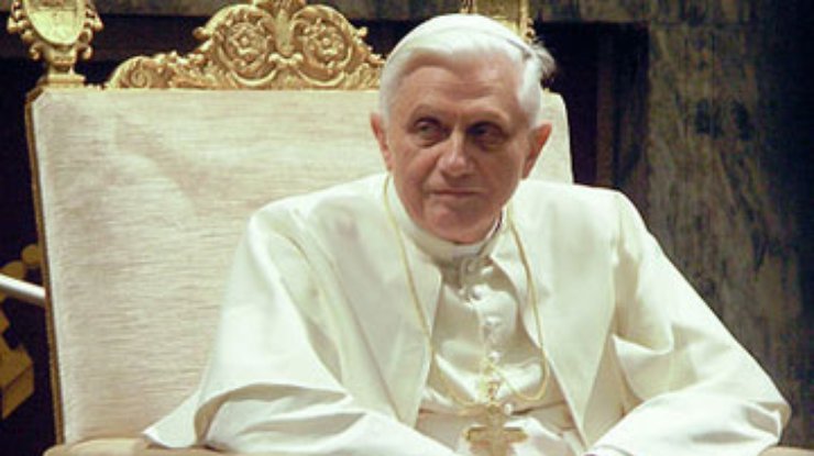 Папа римский попросил прощения за священников-педофилов