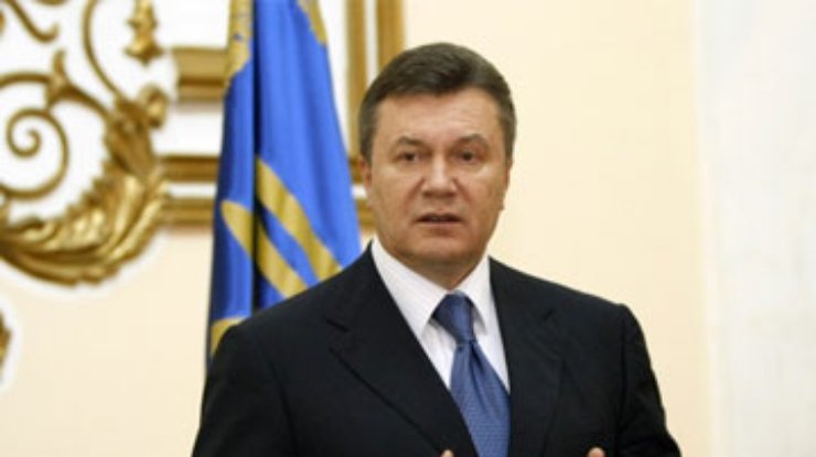 На Януковича подали в суд из-за Голодомора