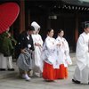 В Японии входят в моду пышные празднования разводов