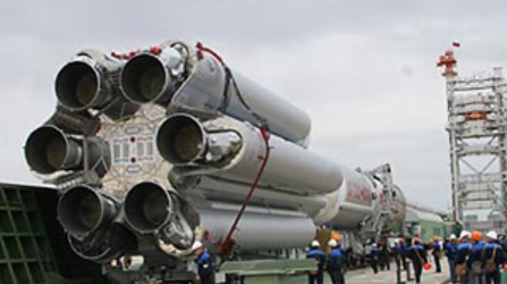 В России попал в аварию поезд с ракетой "Протон-М"